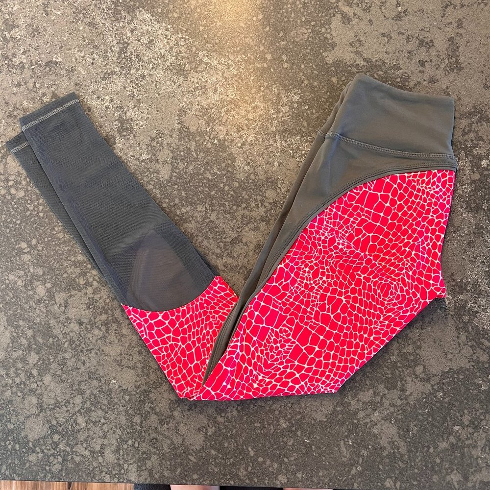 Body Engineered /engineered life Leggings